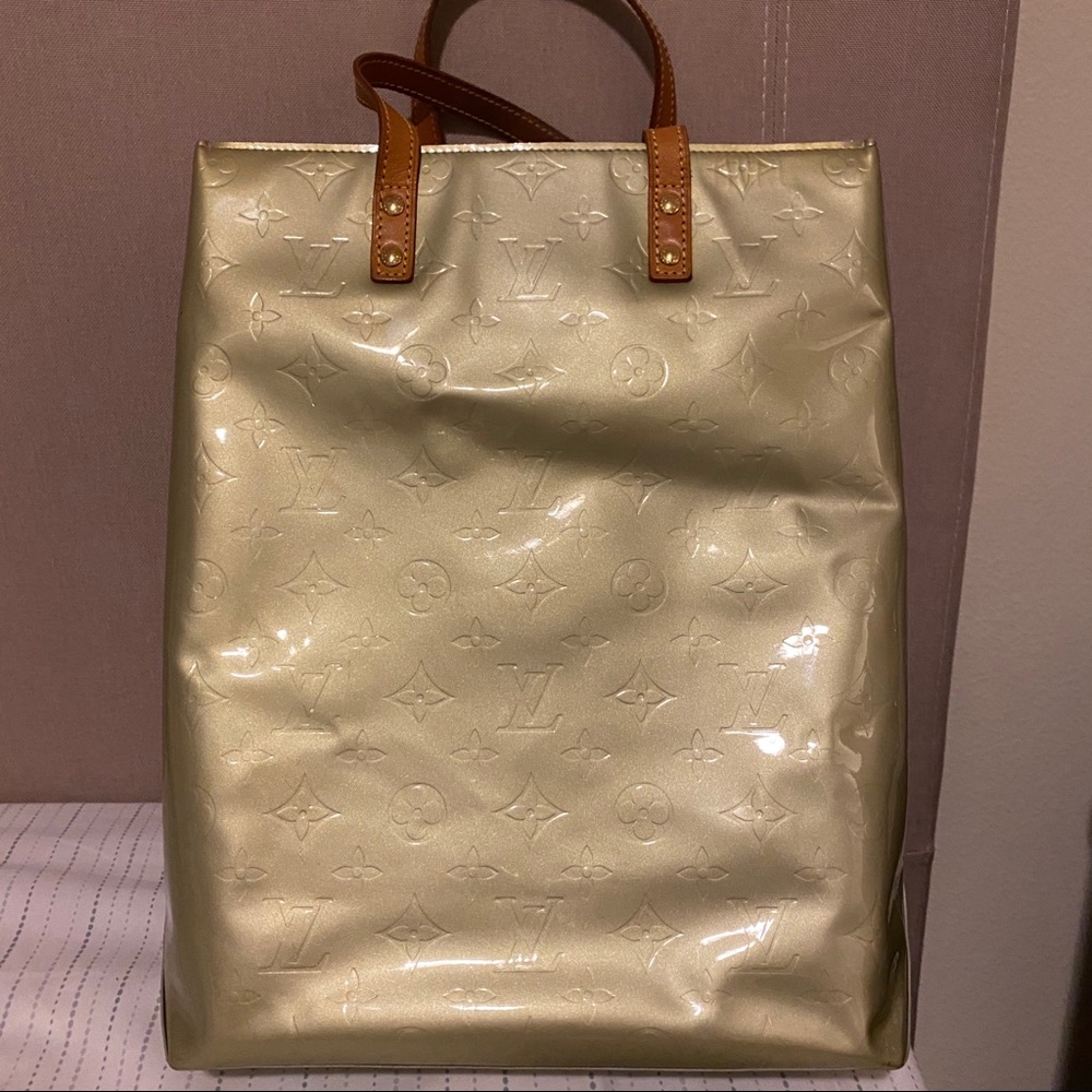 Louis Vuitton Vernis Reade MM